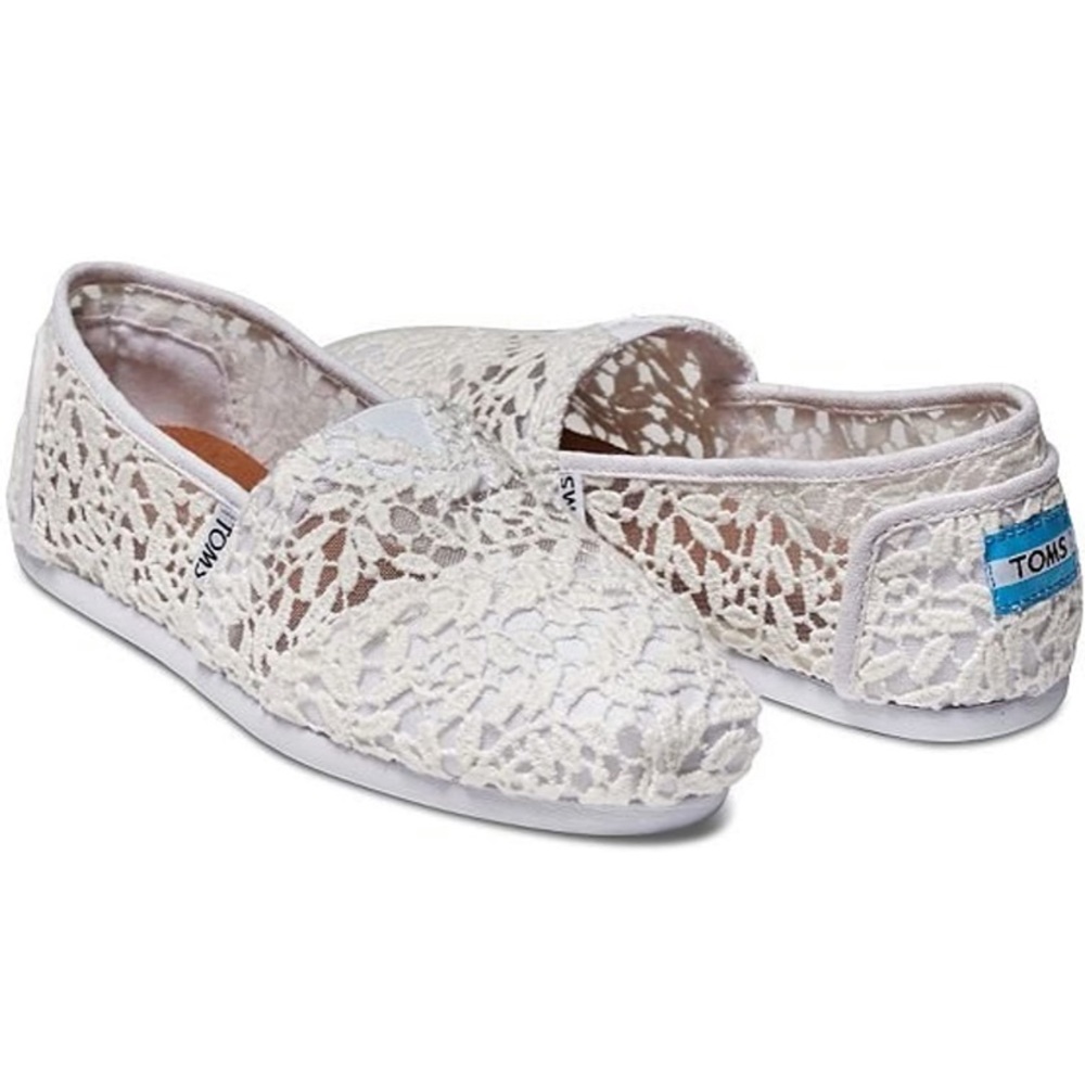 NWT Toms Lace Leaves Classic slip ons